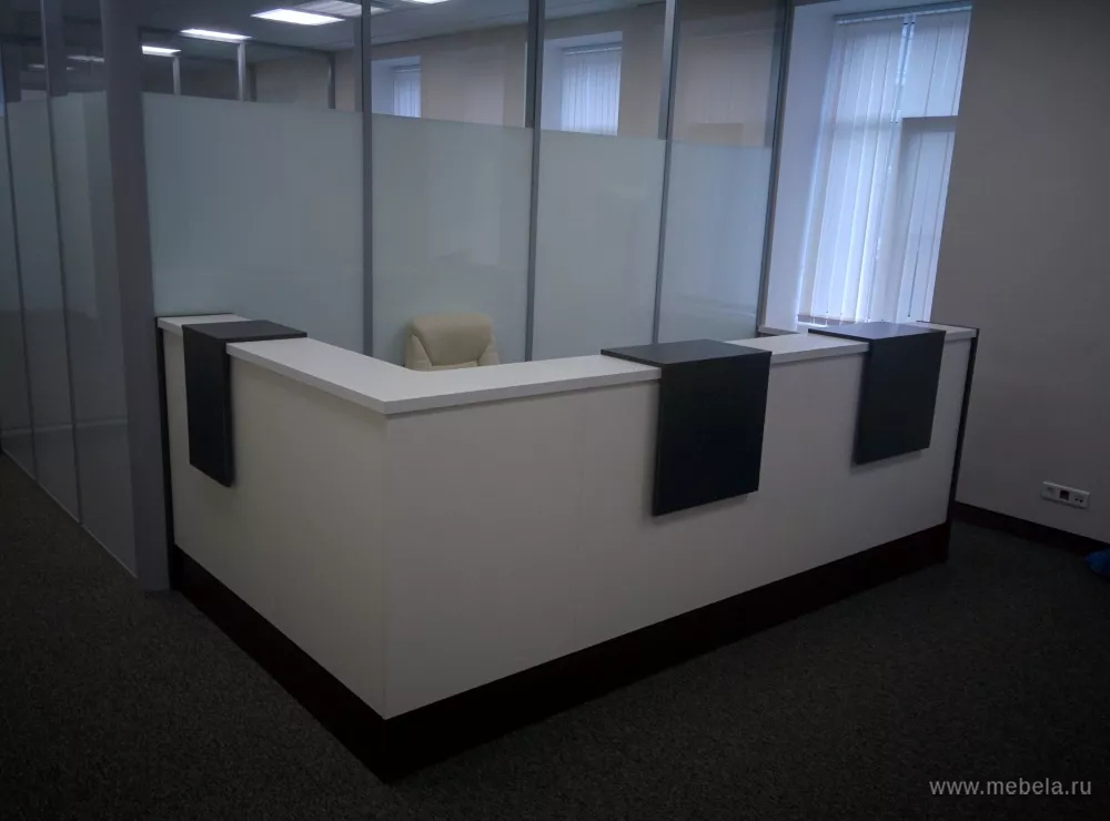 Дар Мебель | стойка ресепшн Style Wenge, офисный интерьер, живое фото