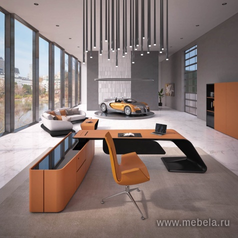 Греденция с 4 дверями и стекляным топом