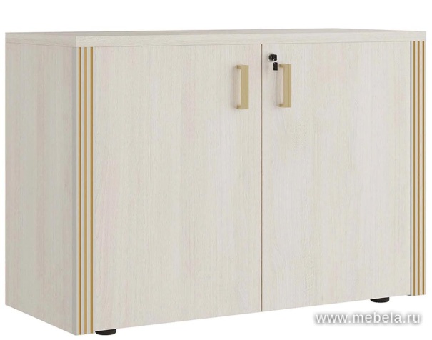 Креденция с декоративными элементами