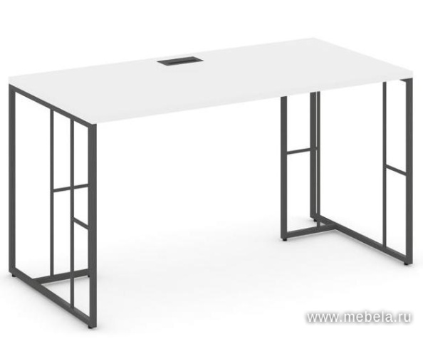 Стол письменный на металлокаркасе
