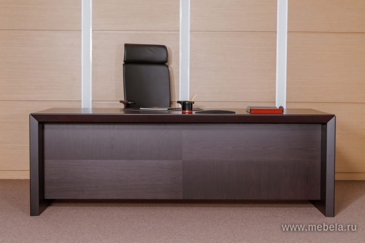 Стол переговоров