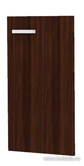 Дверь глухая, низкая