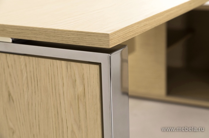 Стол письменный