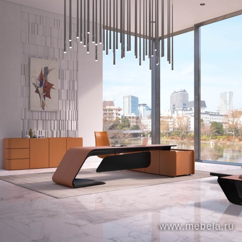 Греденция с 4 дверями и стекляным топом