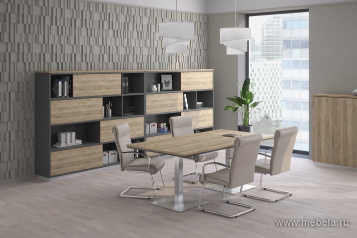 Офисный шкаф со стеклом