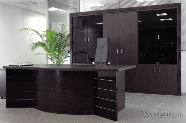 Стол кофейный