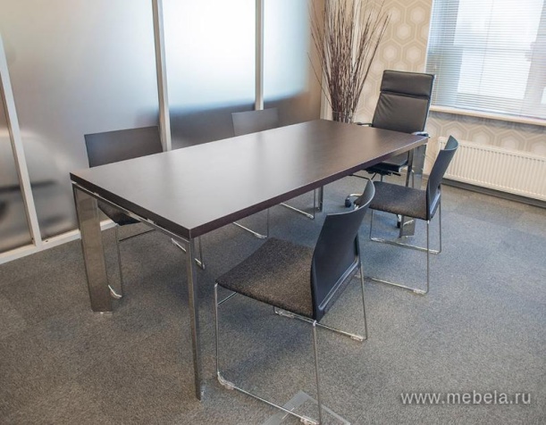 Стол руководителя (черные опоры)