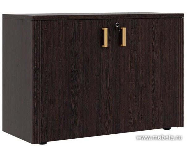 Креденция с декоративными элементами