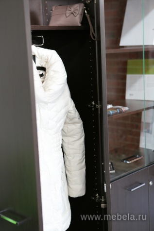 Офисный шкаф для бумаг закрытый