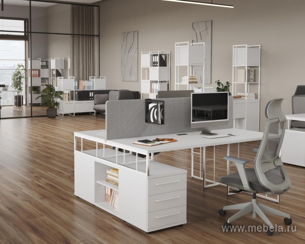 Стол письменный на металлокаркасе