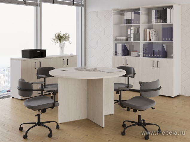 Стол переговорный на П-образных опорах 40х40