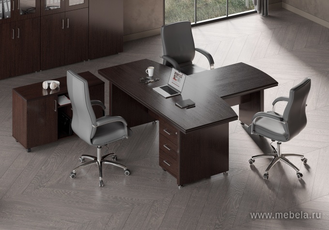 Офисный письменный стол для руководителя